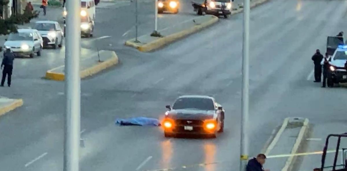 Muere hombre, atropellado.