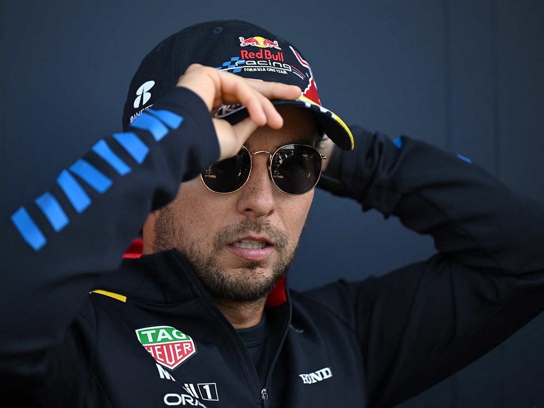 Red Bull mete presión a ‘Checo’ Pérez; hay diálogo con Carlos Sainz