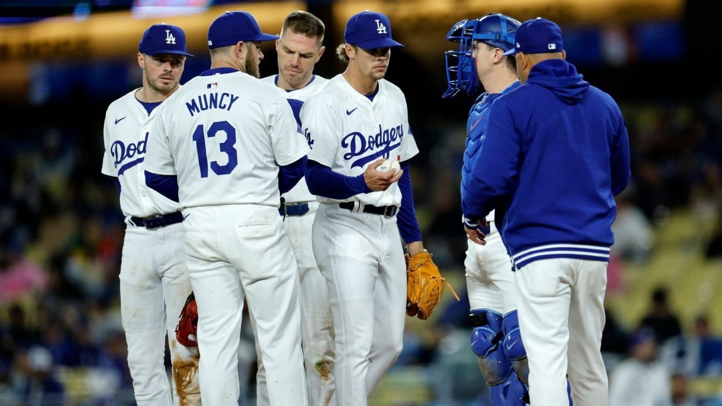 Dodgers bordean la mediocridad en el primer mes de temporada