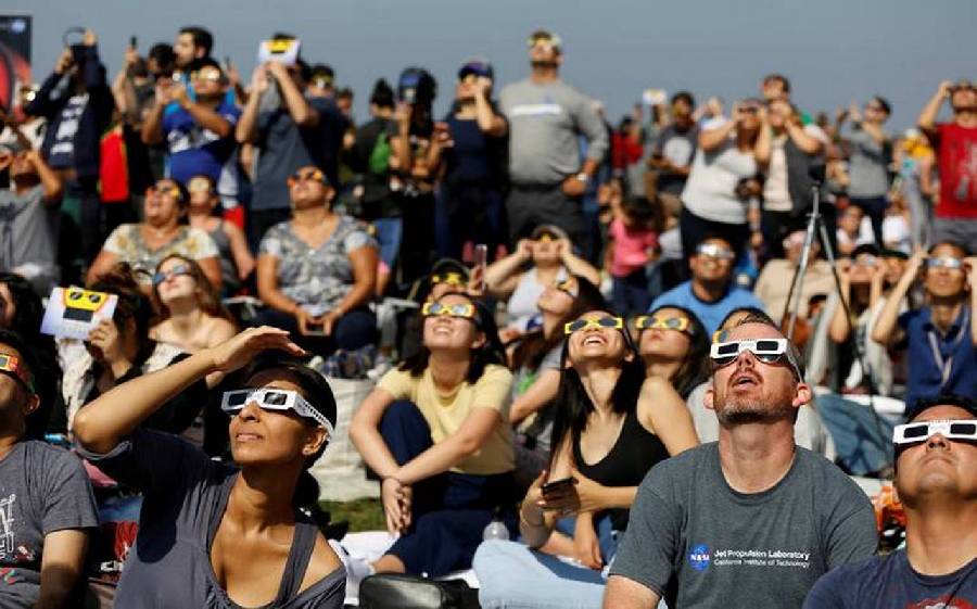 Espera Coahuila 200 mil turistas por eclipse