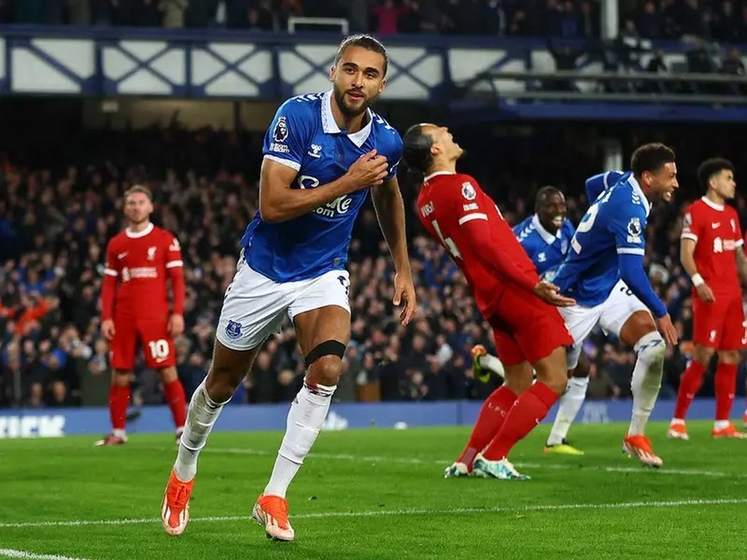 Everton noquea al Liverpool y lo aleja del título de Premier League