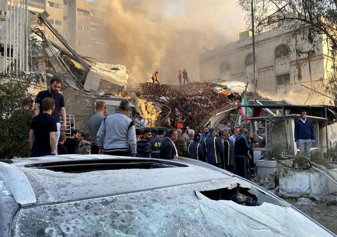 Israel bombardea la embajada de Irán en Siria y mata a siete comandantes