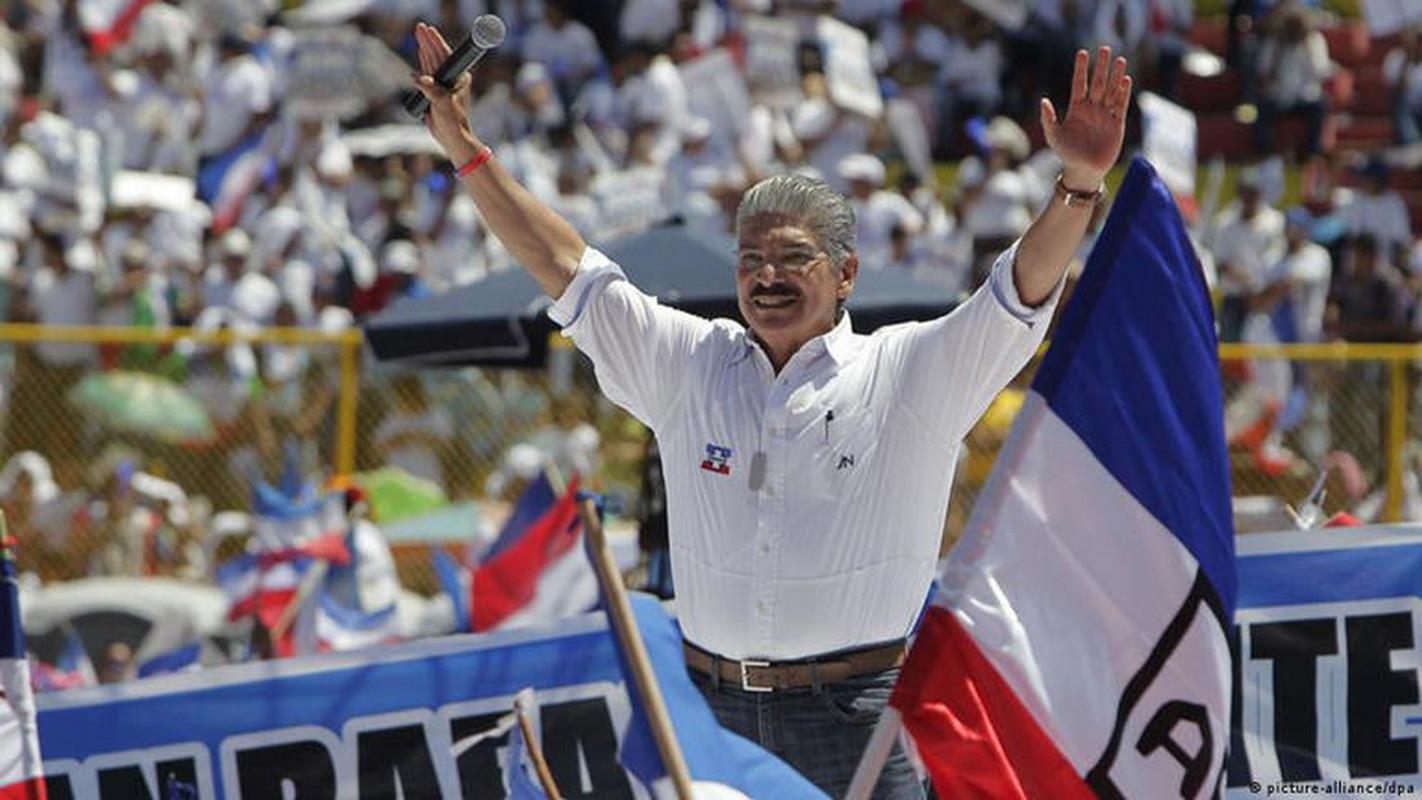 El Salvador condena a Norman Quijano por pactar con ‘maras’