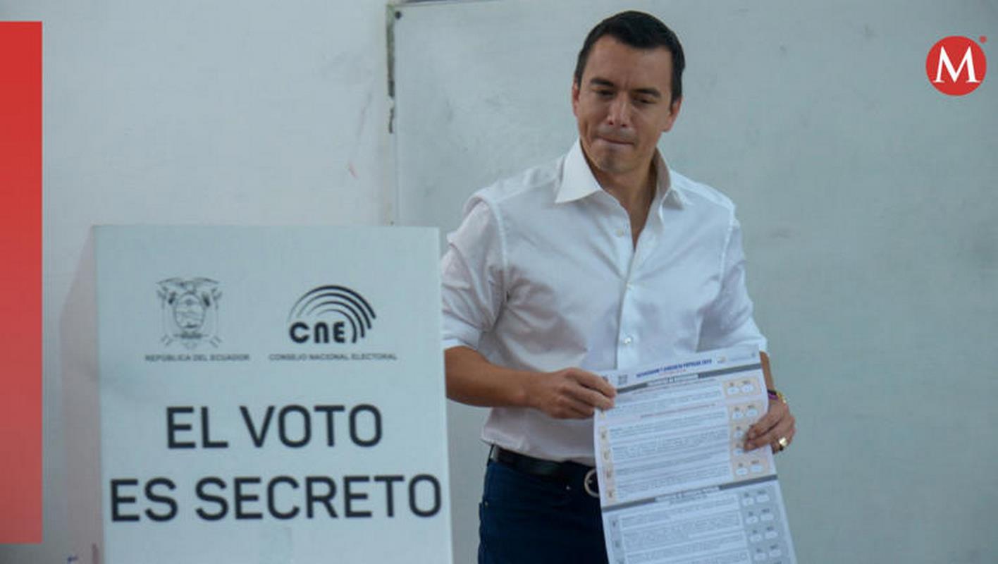 Ecuatorianos aprueban la extradición con 72% en votación de referendo