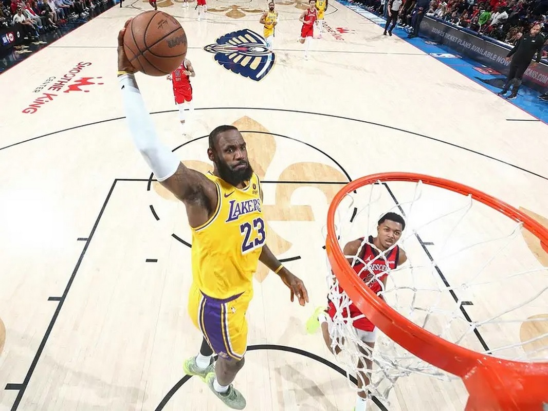 Lakers y LeBron James logran su boleto a Playoffs de NBA