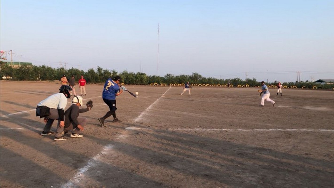 Llevan a cabo acalorado juego de estrellas