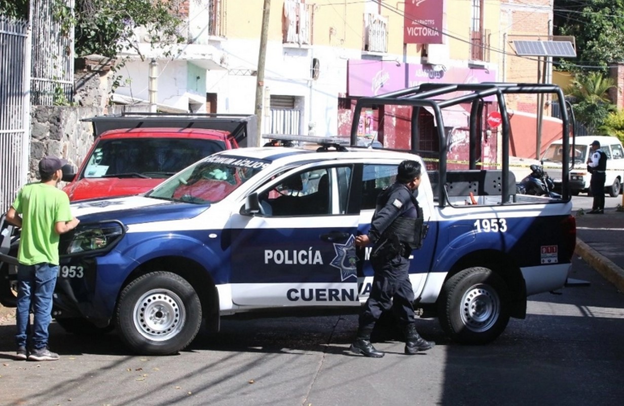 Asesinan a 8 personas y hallan restos humanos en Morelos