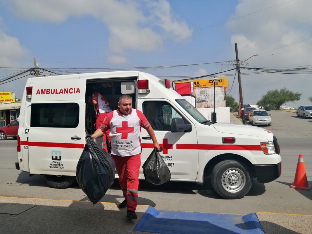 Cruz Roja entrega donativo de medicamentos a la UMLE