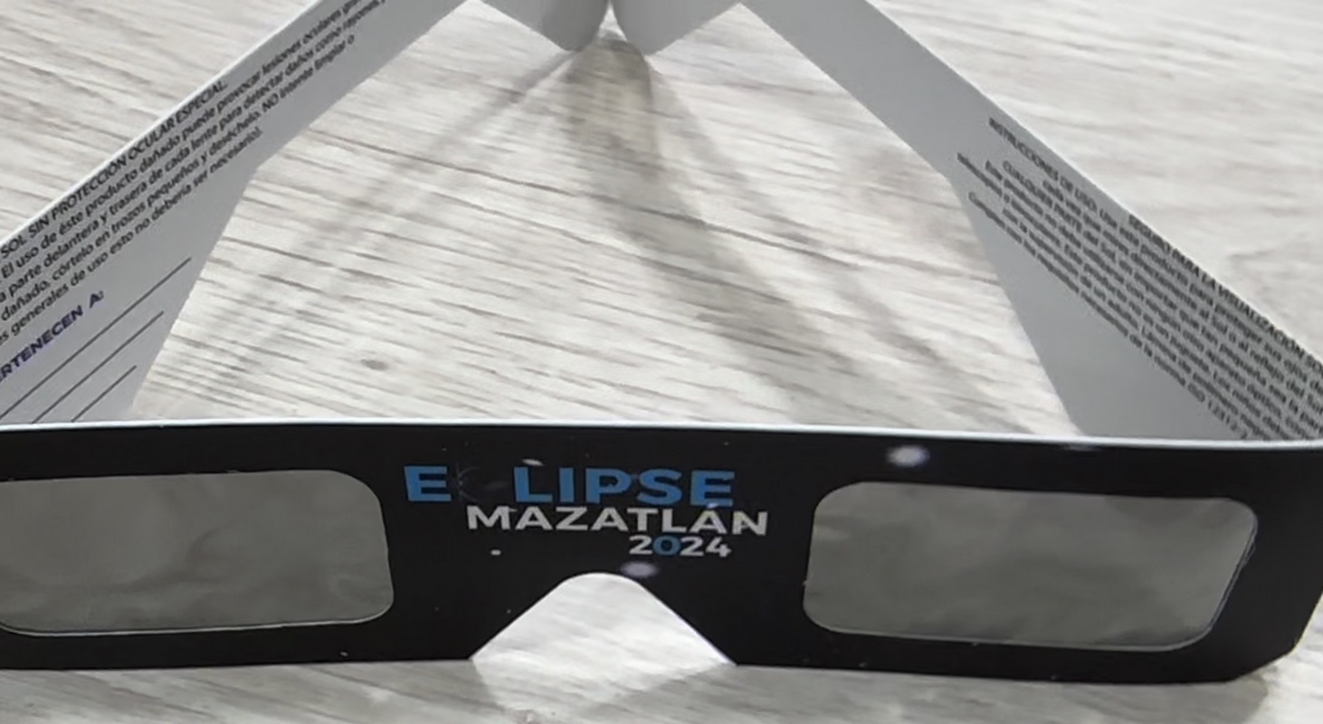 Especialistas piden no ver directamente el eclipse de sol.