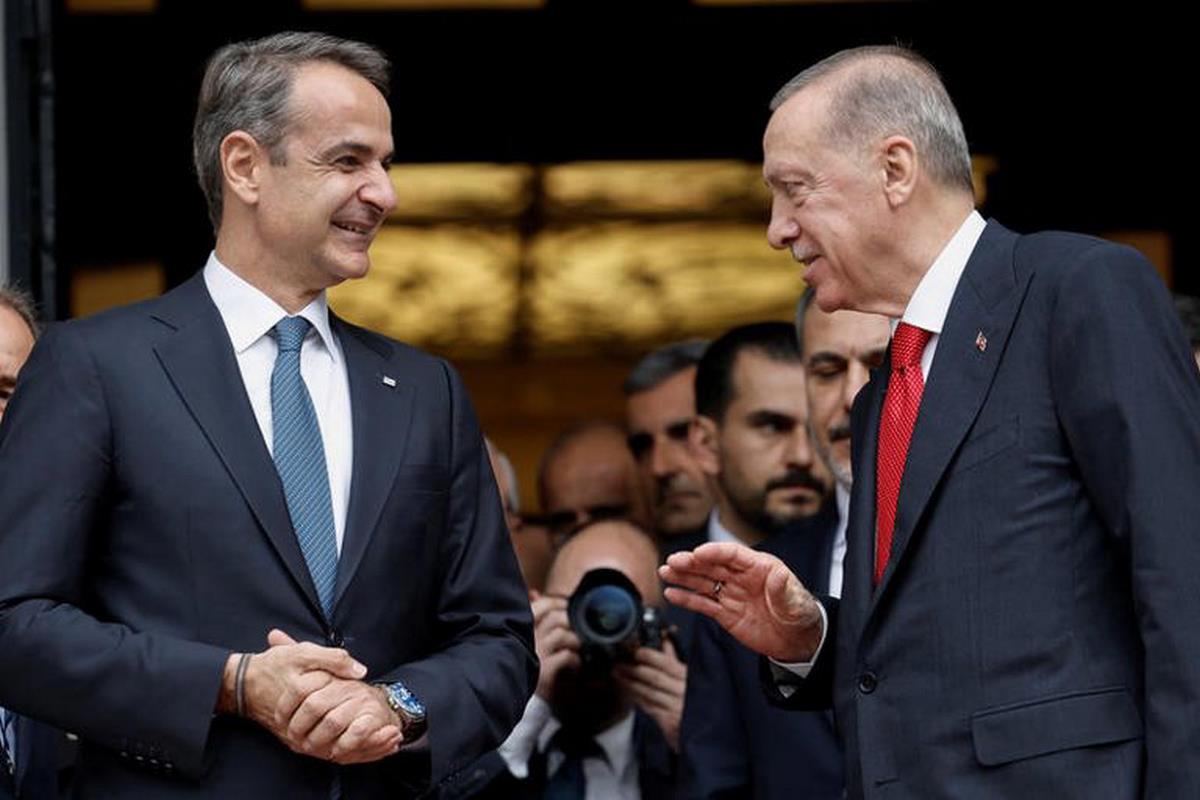 Los líderes de Turquía y Grecia inician conversaciones para mantener los lazos