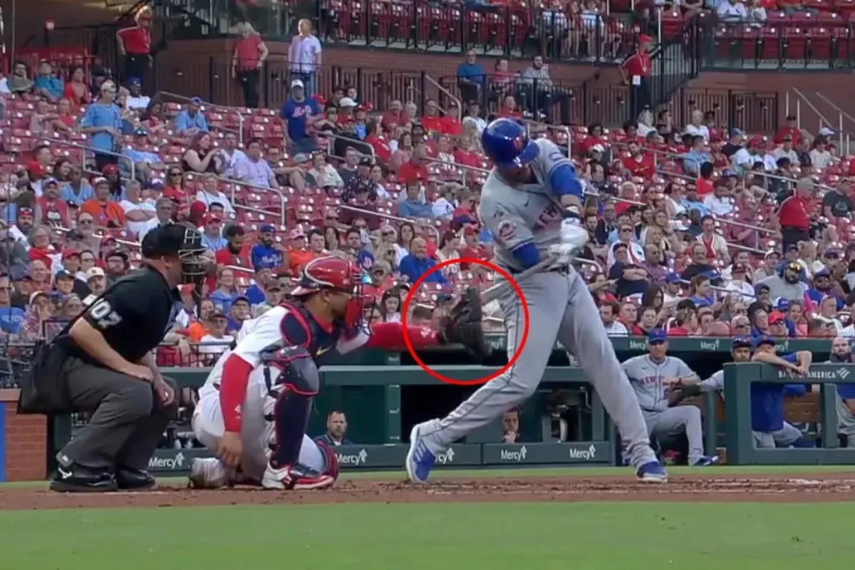 Willson Contreras recibe batazo en el antebrazo y está fuera de MLB