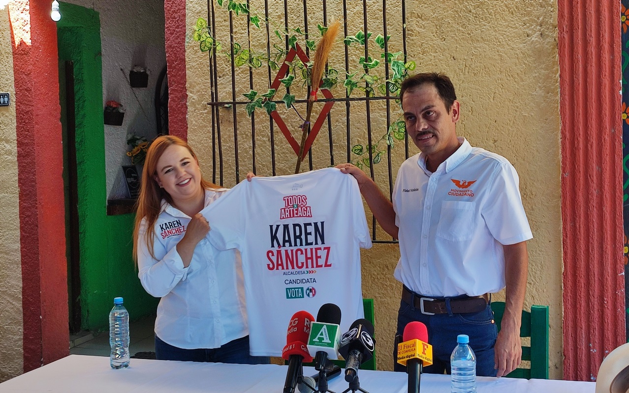 Fidel Valdés declina a favor de Ana Karen Sánchez a seis días de la veda electoral