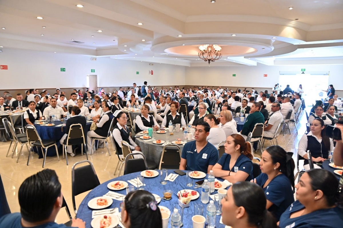 Gobierno municipal reconoce labor de las enfermeras y enfermeros