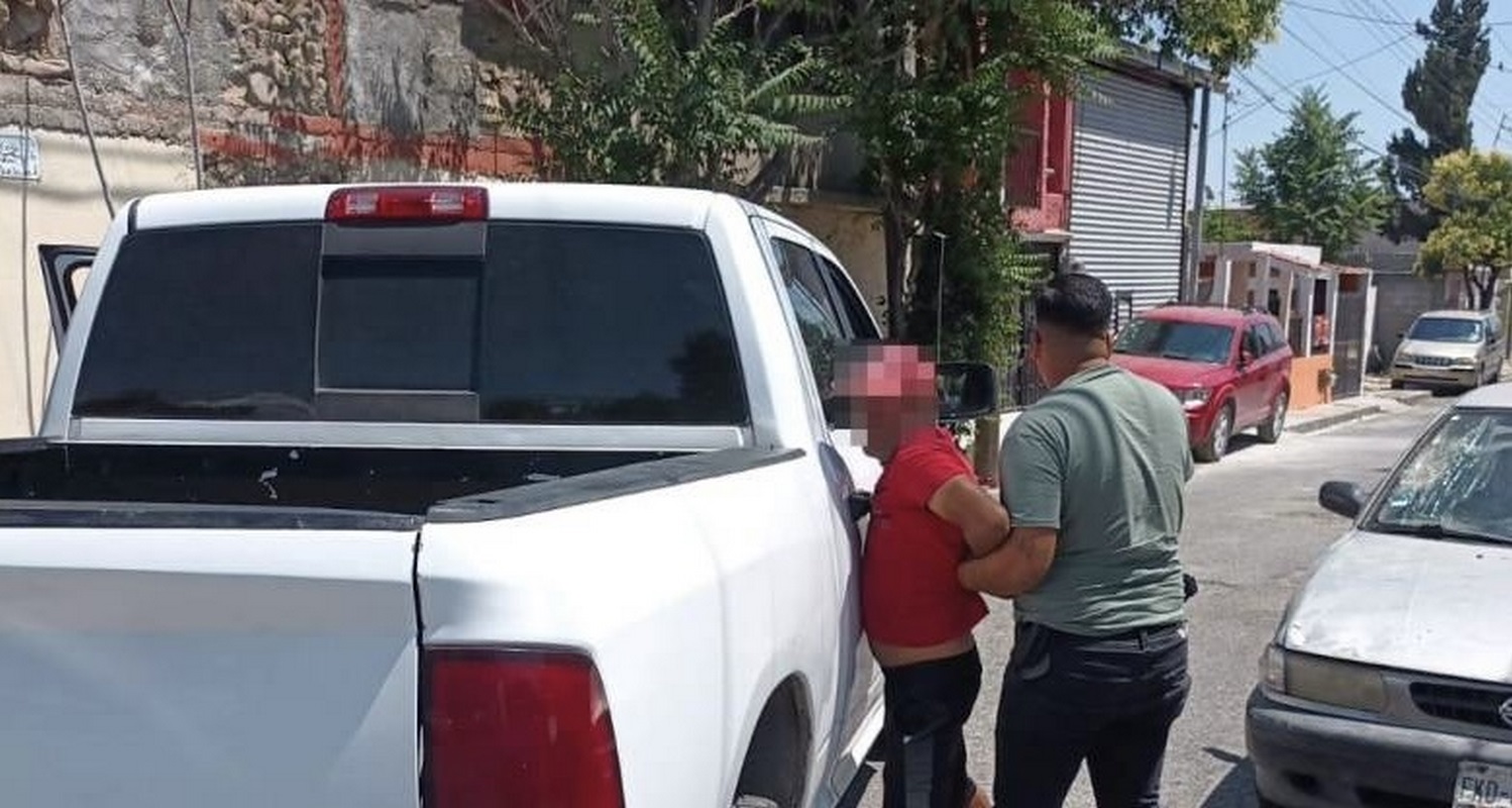 Detienen a ladrón de baterías de autos
