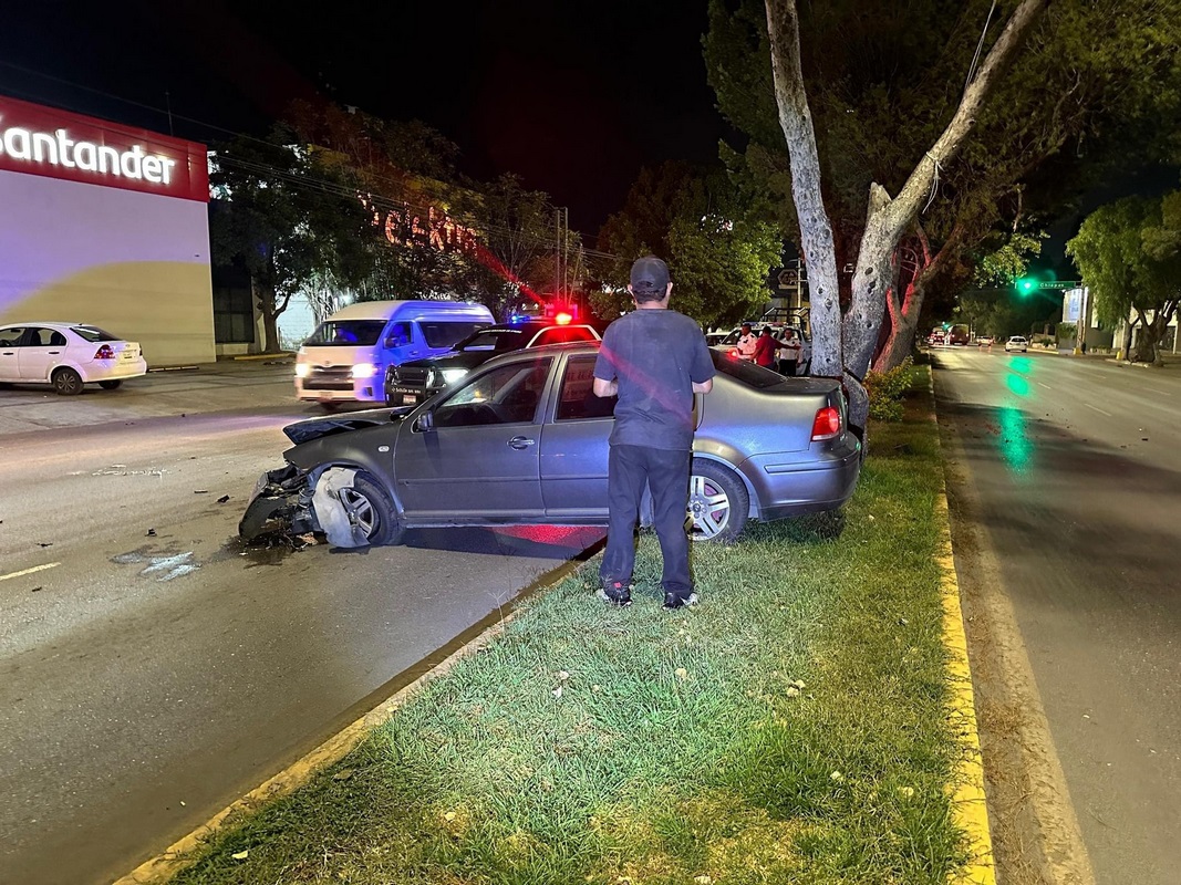 Por esquivar un perro se accidenta