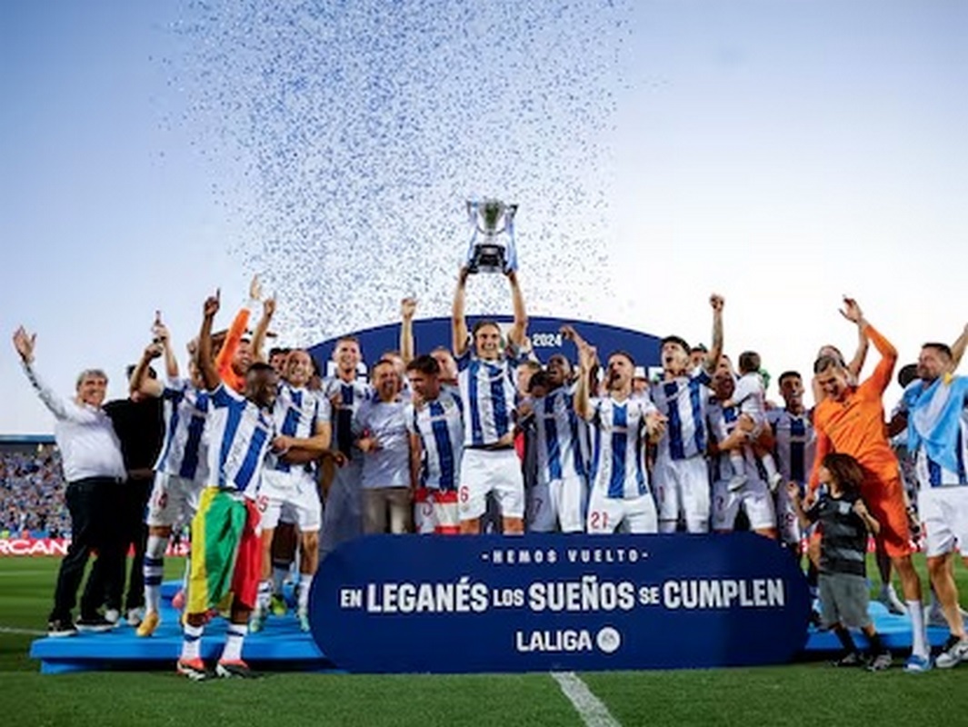 Espanyol pone fin al sueño del Oviedo y asciende a LaLiga