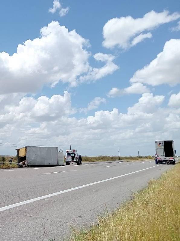 Accidente tipo volcadura en la 57