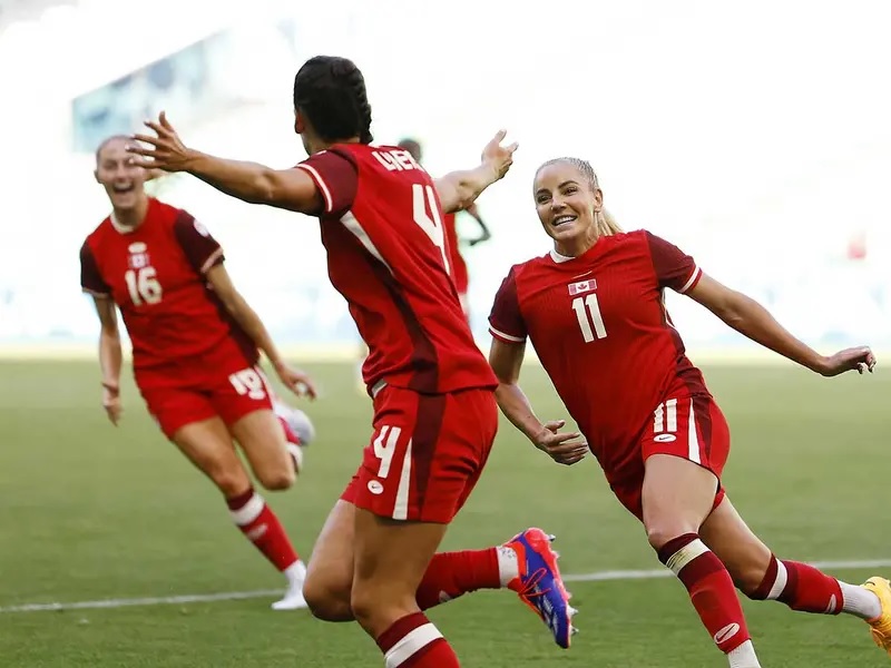Canadá debuta en el futbol femenil de París venciendo a Nueva Zelanda
