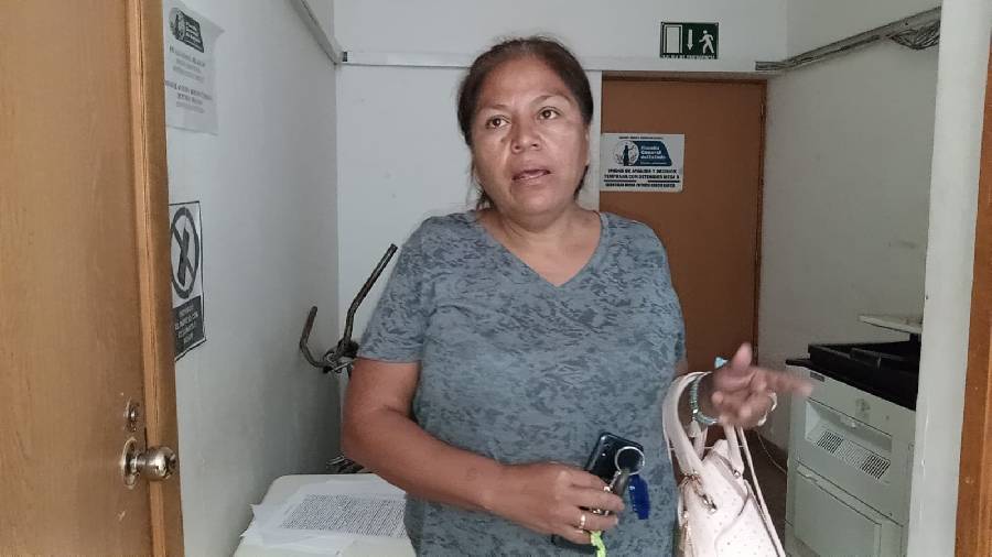 Agentes del Ministerio Público de Múzquiz con Agentes del Mando Único devuelven artículos robados en el barrio los Bosques