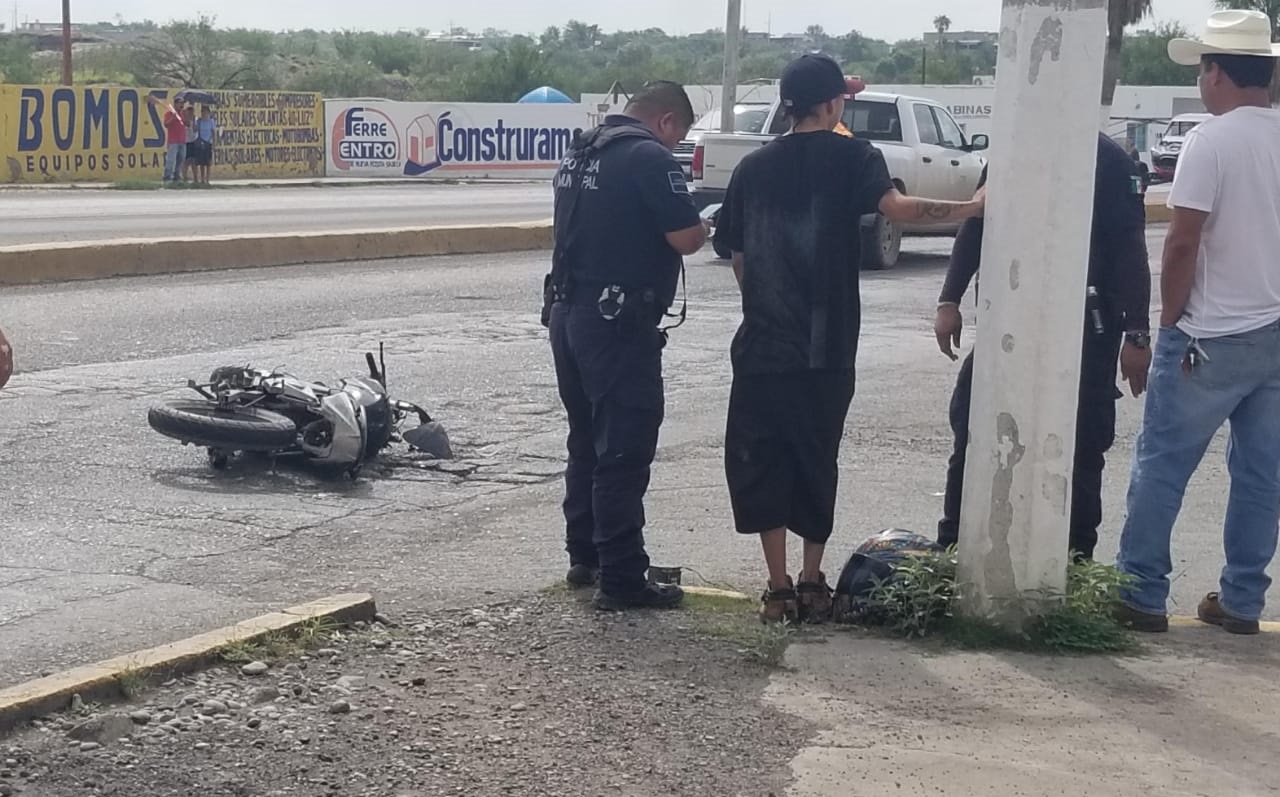 Resulta motociclista con lesiones leves