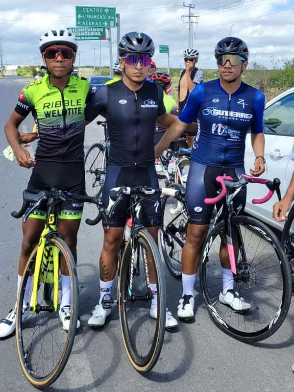 Gutiérrez “Team” destaca en carrera ciclista