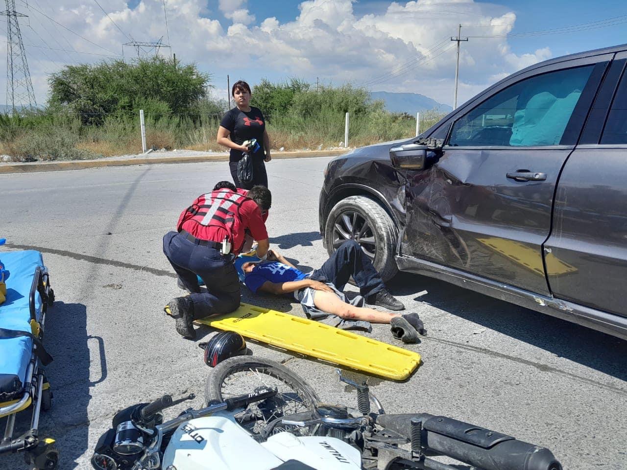 Motociclista termina lesionado tras accidente