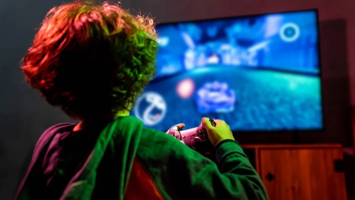 Afecta severamente a los niños el contenido de los medios si no es acorde a su edad: Especialista