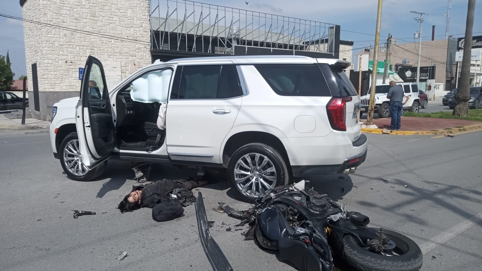 Casi muere motociclista en Saltillo