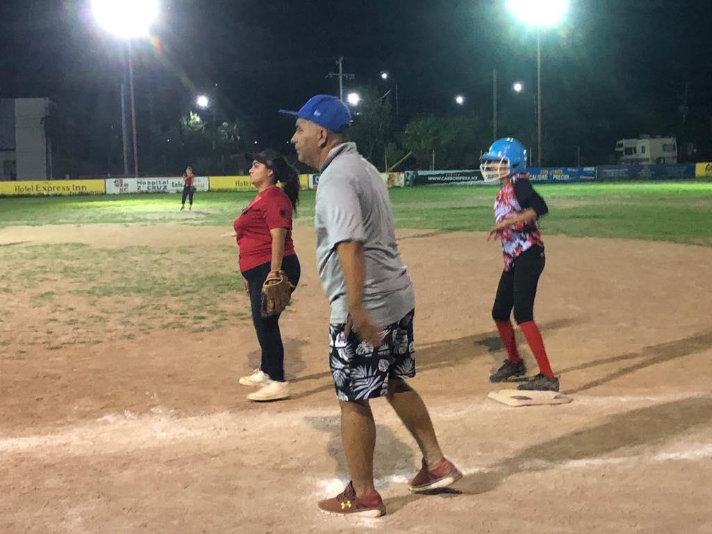 Novatas se imponen ante Cardenalas