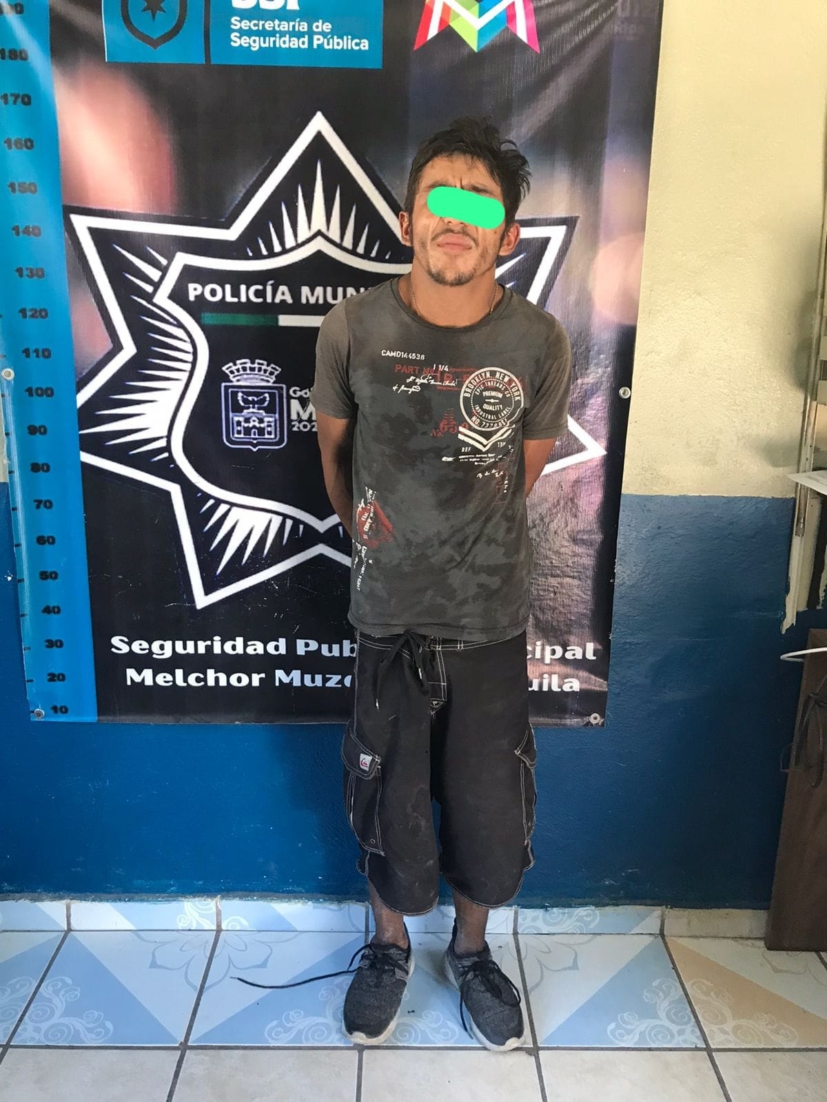 SUJETO ES DETENIDO CON DROGA EN EL BARRIO CUATRO, SE PRESUME ROBÓ CABLEADO DE LUZ