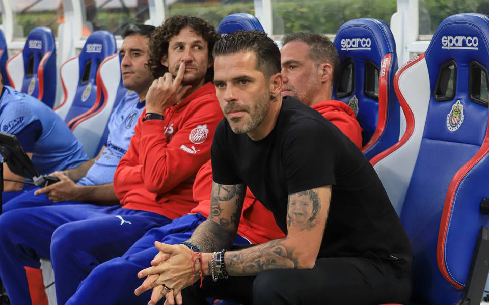 Clásicos, la deuda de Fernando Gago en Chivas: no se le da ni contra América ni Atlas