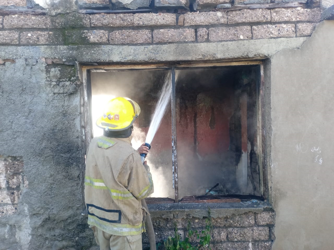 Arde en llamas nido de malvivientes en colonia Sarabia