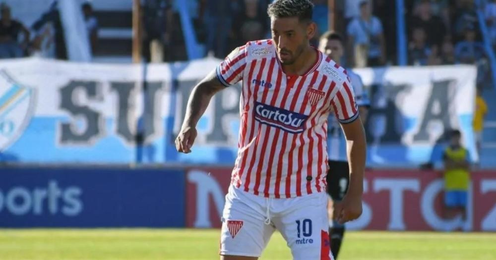Despiden a futbolistas por jugar en Copa amateur
