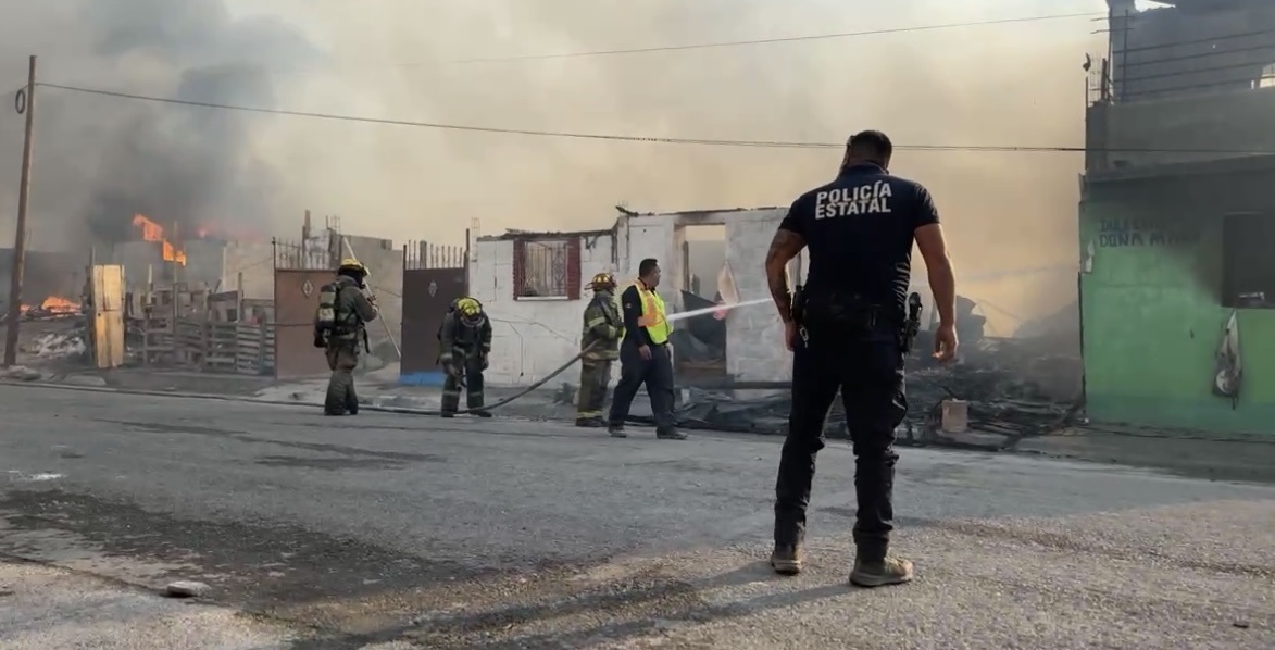 Incendio daña tejabanes