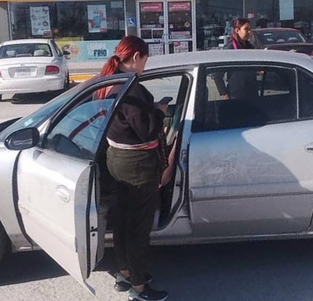 Madre soltera es detenida por operar taxi ilegalmente