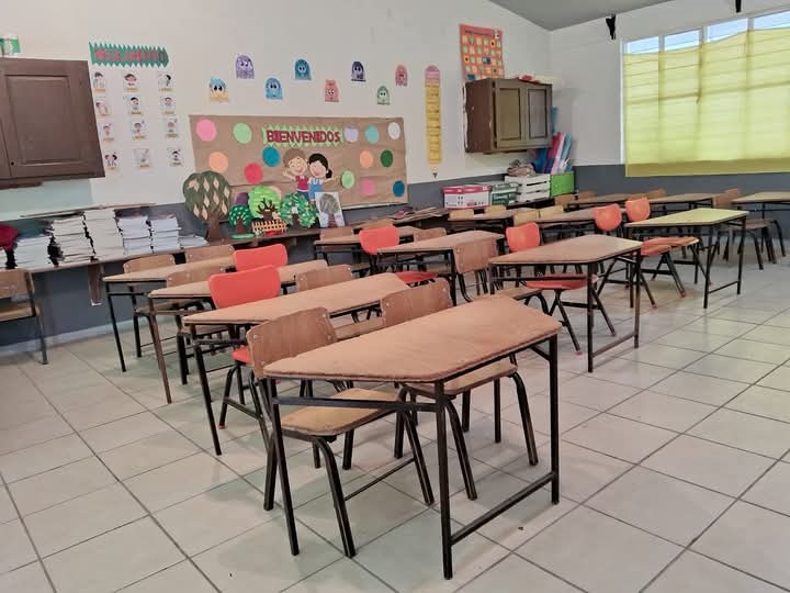 Ausentismo general en escuelas de nivel básico por paso de onda fría