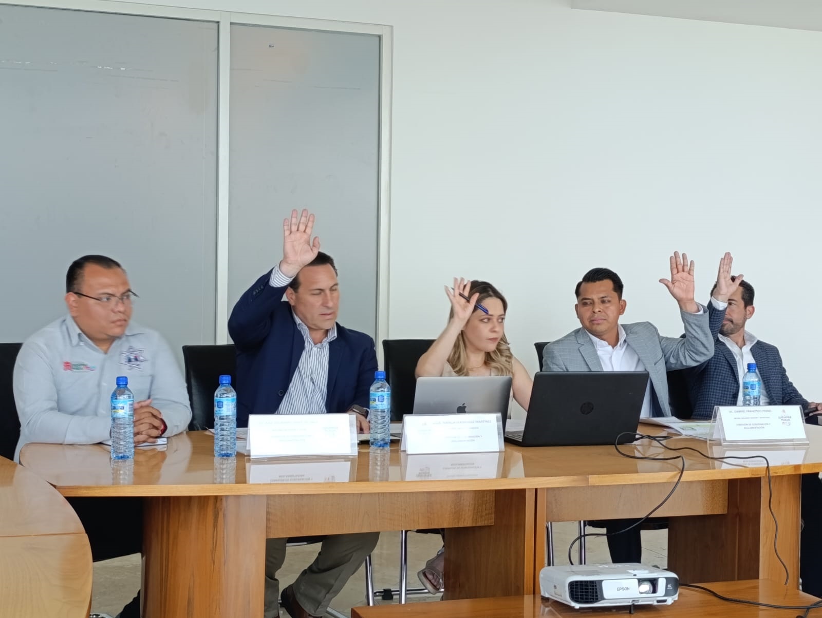 Presentan iniciativa para reformar el Reglamento de Movilidad Urbana y Seguridad Vial