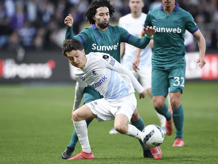 ‘Chino’ Huerta vuelve a marcar, pero no puede evitar la derrota del Anderlecht ante el Genk