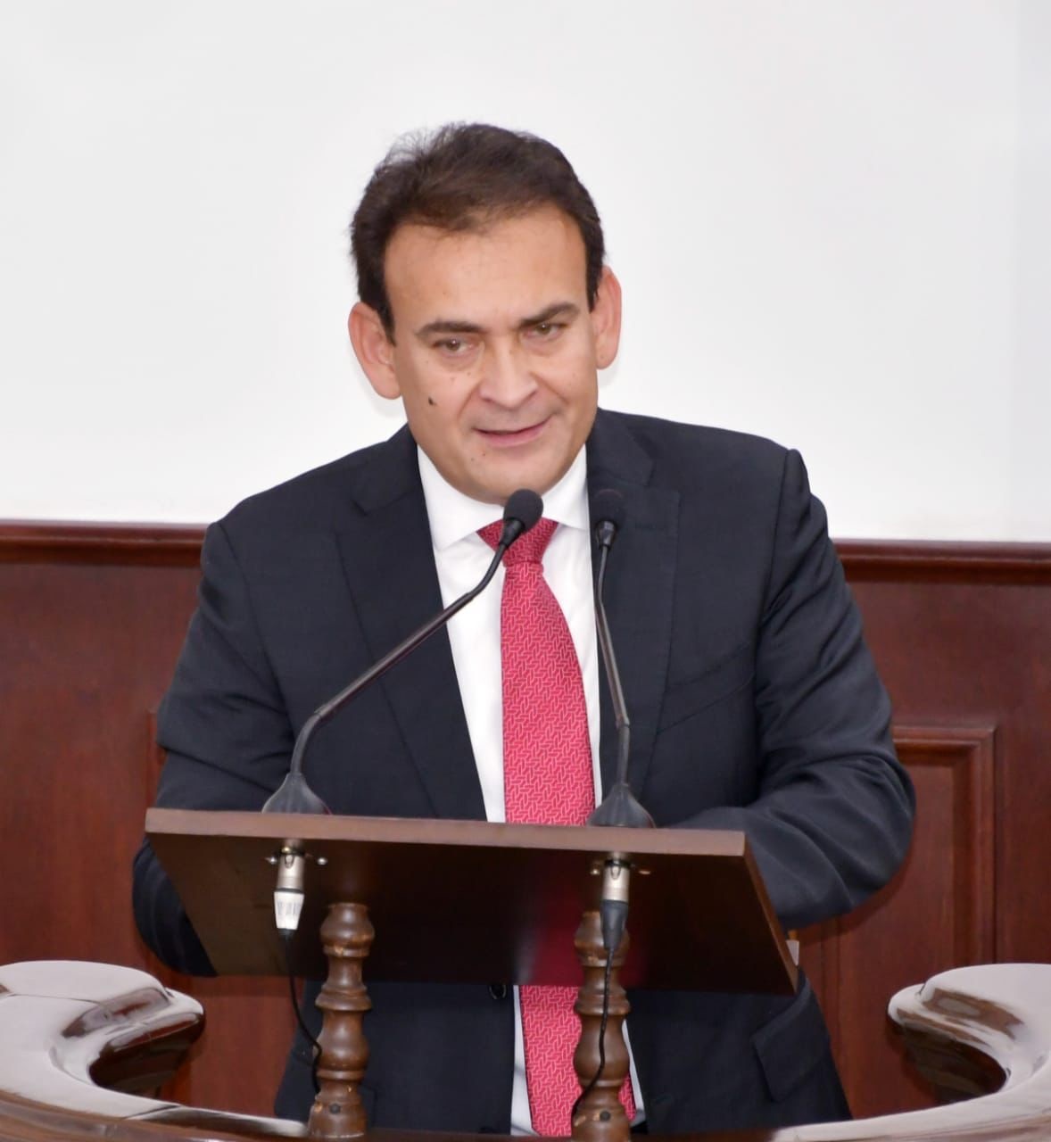 Busca Álvaro Moreira estrategias de prevención de conflictos vecinales