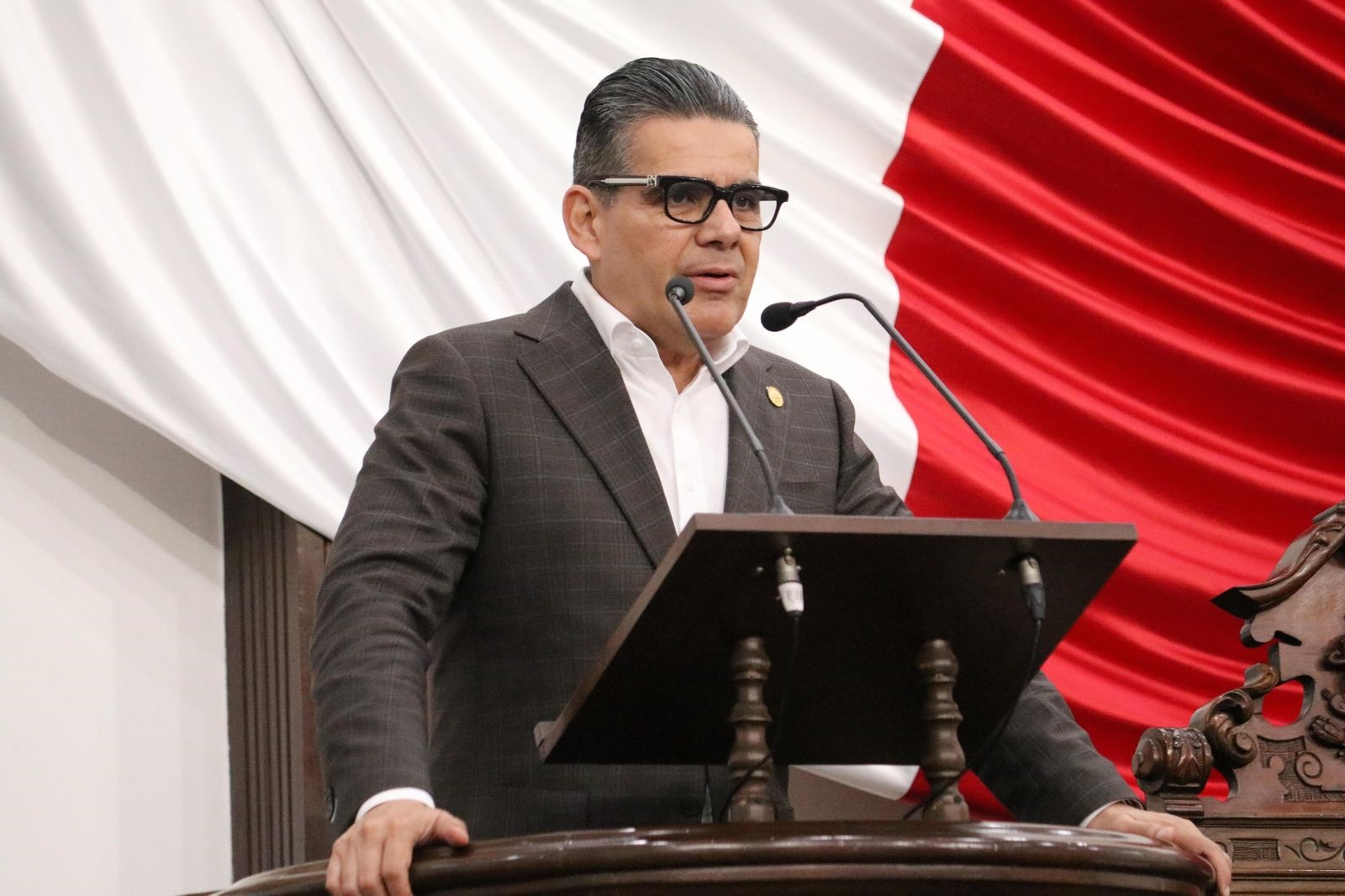 Distribución de pulsera “Centinela” para detectar bebidas adulteradas, plantea diputado Jorge Valdés