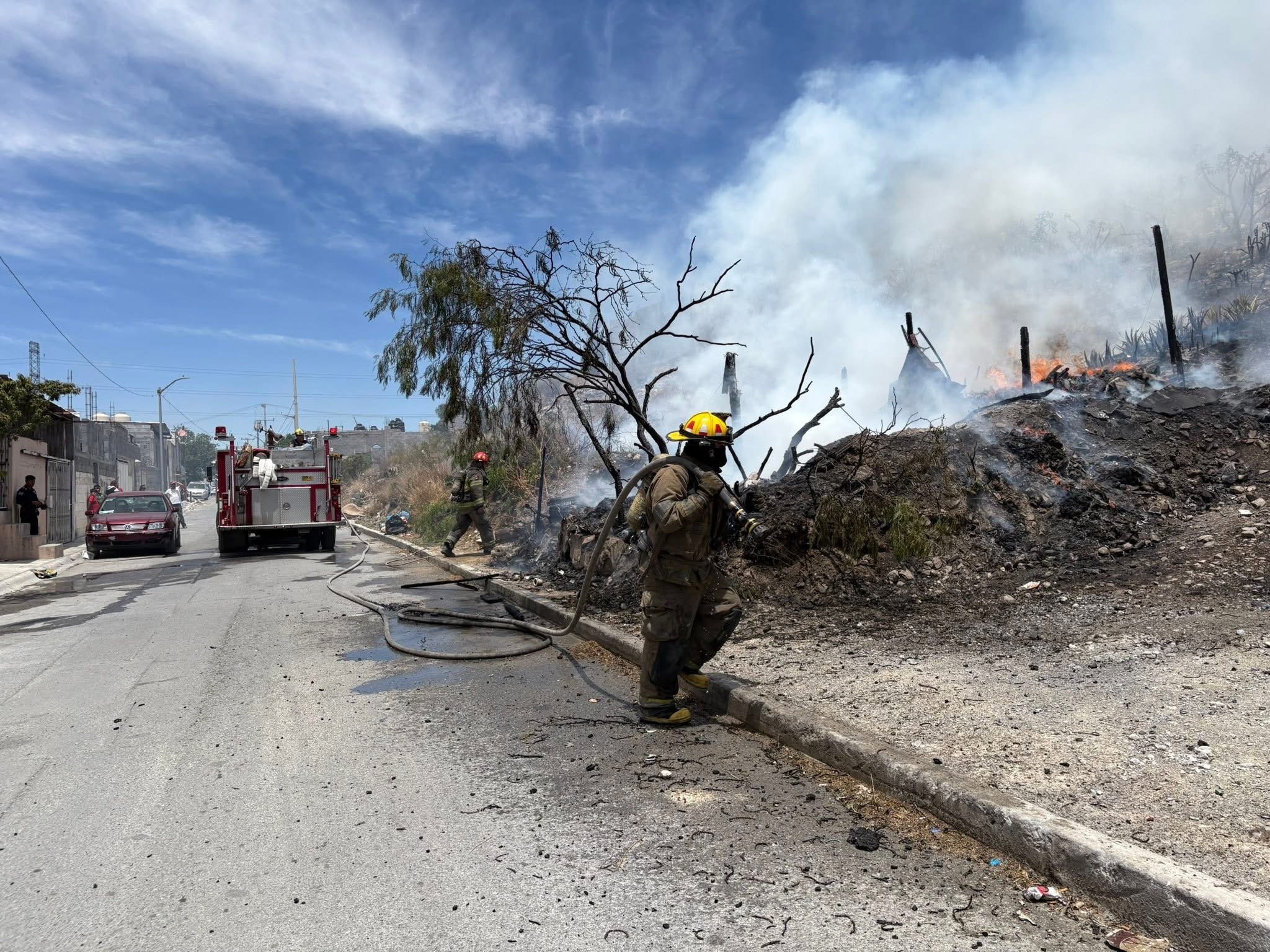 Hombre pierde su hogar en incendio en la colonia Alfredo V. Bonfil