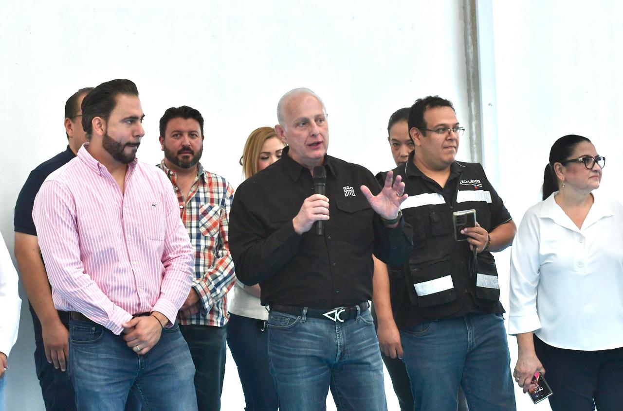 Román Alberto Cepeda González supervisa rehabilitación de alberca en el Multideportivo Oriente; anuncia proyecto integral en áreas húmedas