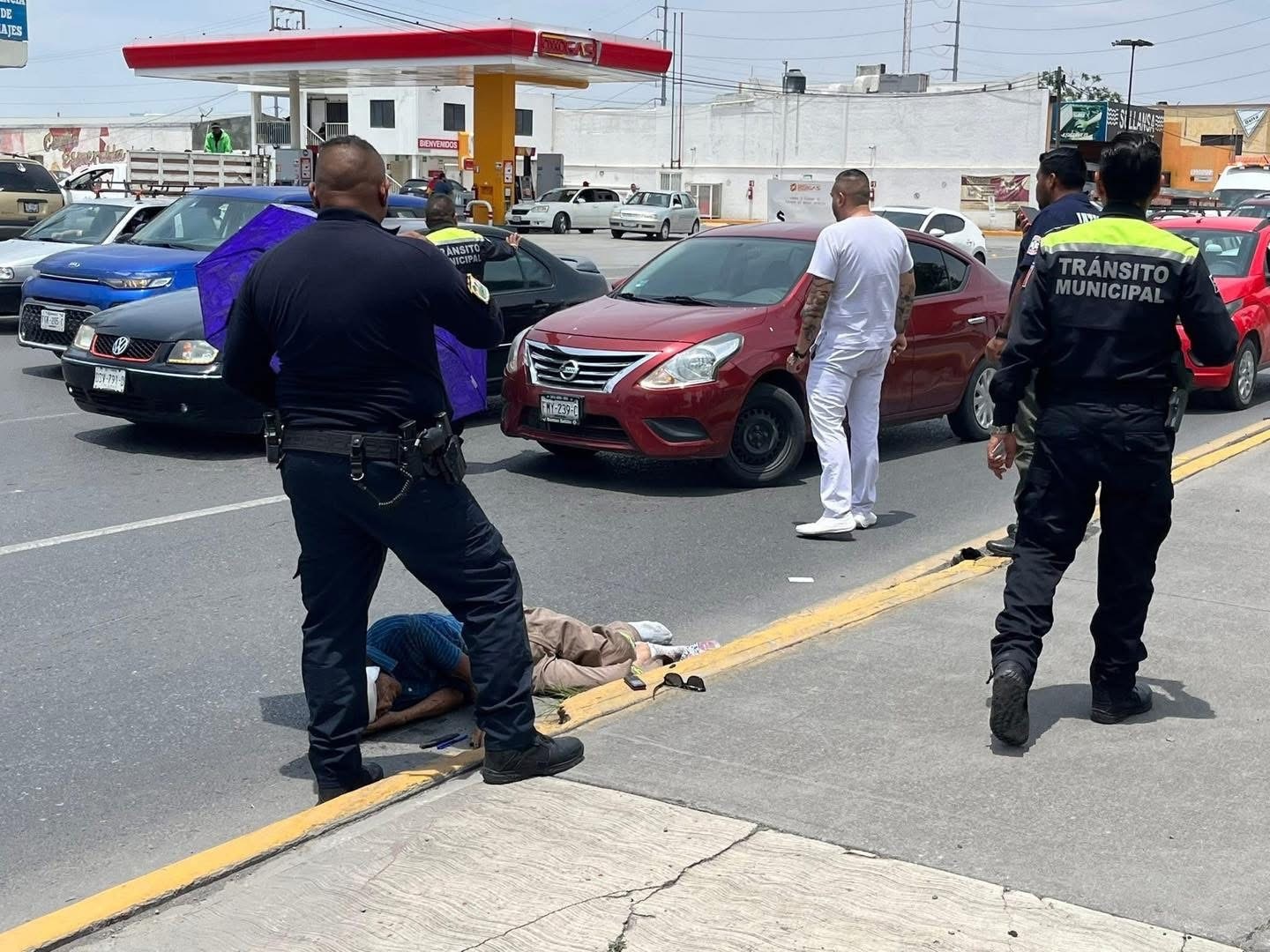 Ancianito resulta lesionado tras ser atropellado