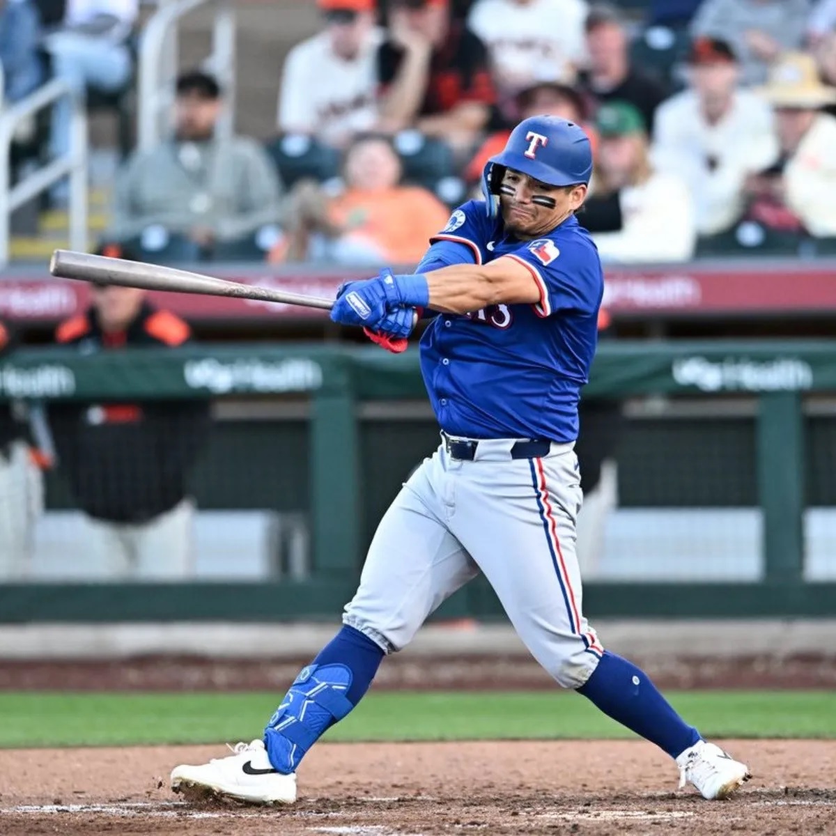 Alejandro Osuna debuta en Grandes Ligas con los Rangers