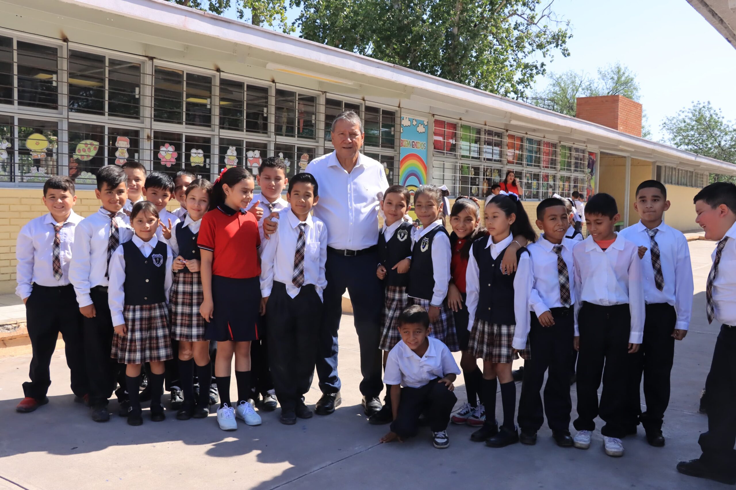 Más infraestructura escolar: Óscar Ríos lanza obra de techumbre en Nueva Rosita