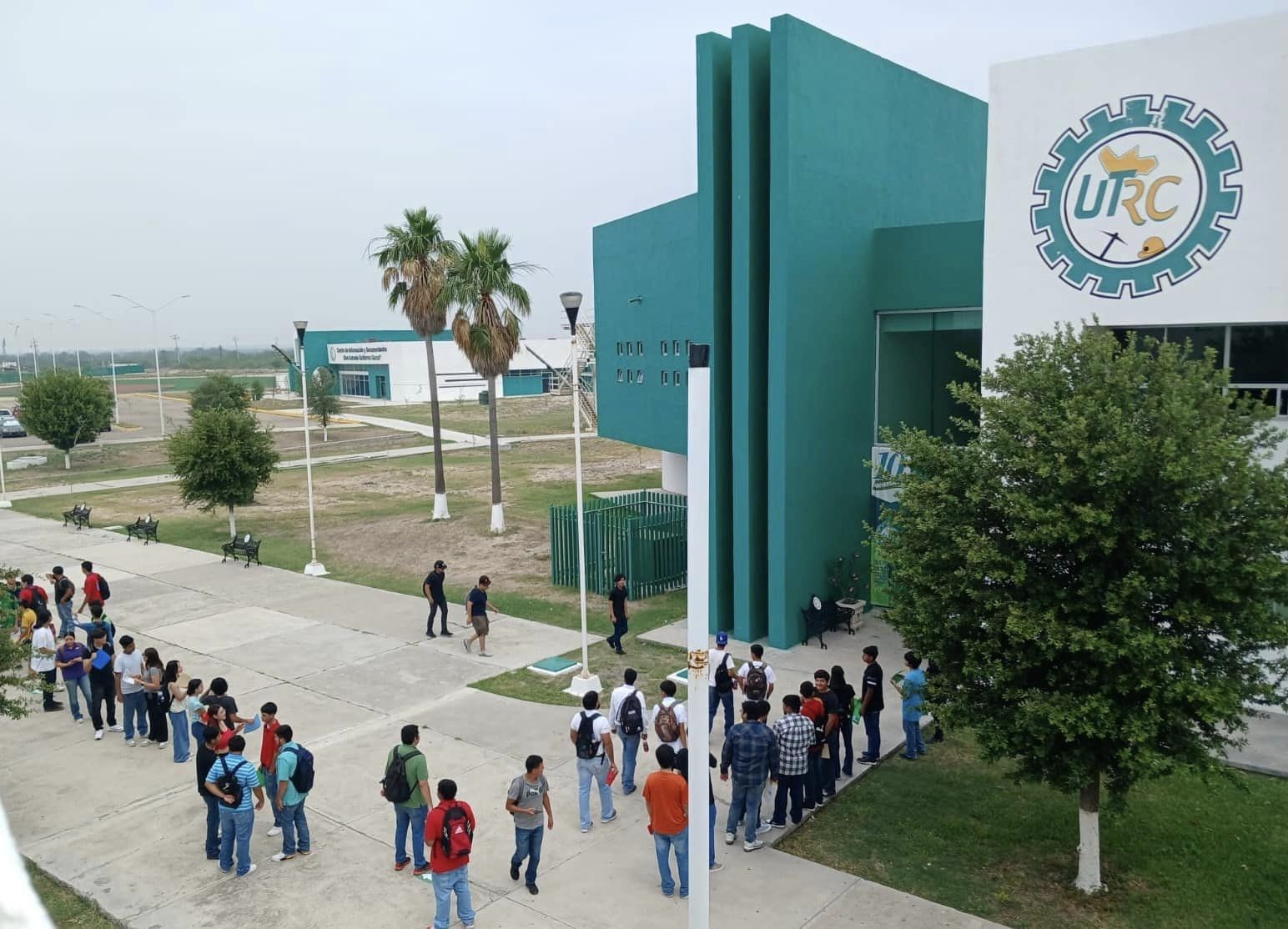 Más de 500 aspirantes presentan examen de admisión en la UTRC
