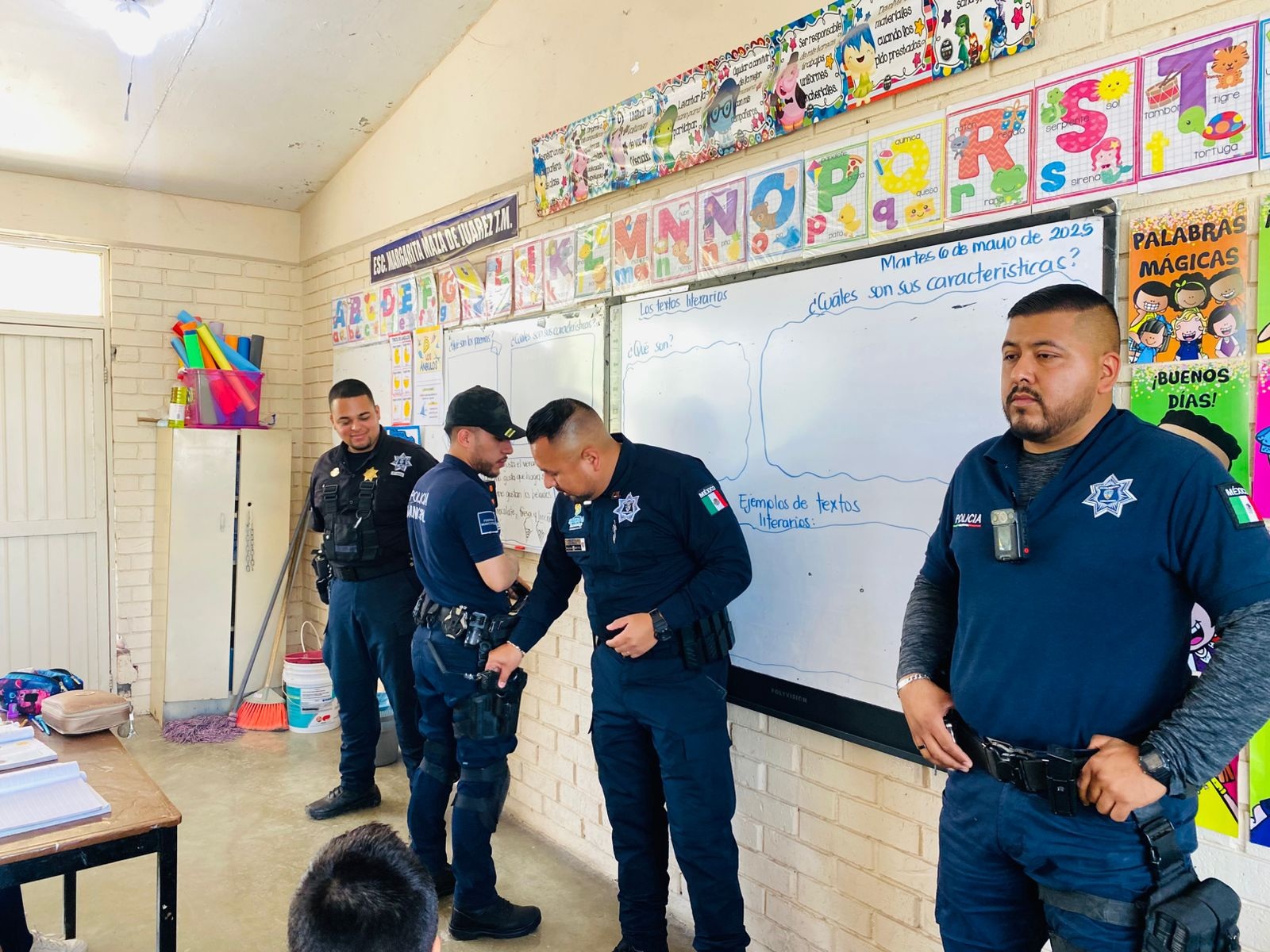 Refuerzan acciones de proximidad social policía de Sabinas