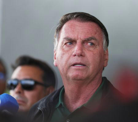 Bolsonaro recibe el alta médica después de tres semanas hospitalizado