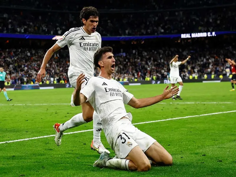 Real Madrid aplaza la fiesta del Barcelona con agónico triunfo en el Bernabéu