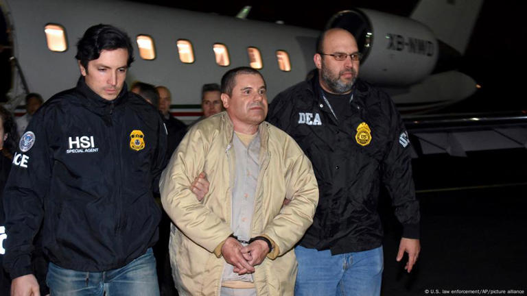 Familiares del Chapo se entregan a Estados Unidos